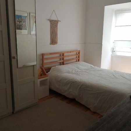 Apartamento Encantador Com Patio リスボン エクステリア 写真