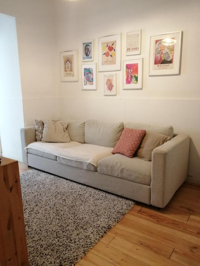 Apartamento Encantador Com Patio リスボン エクステリア 写真