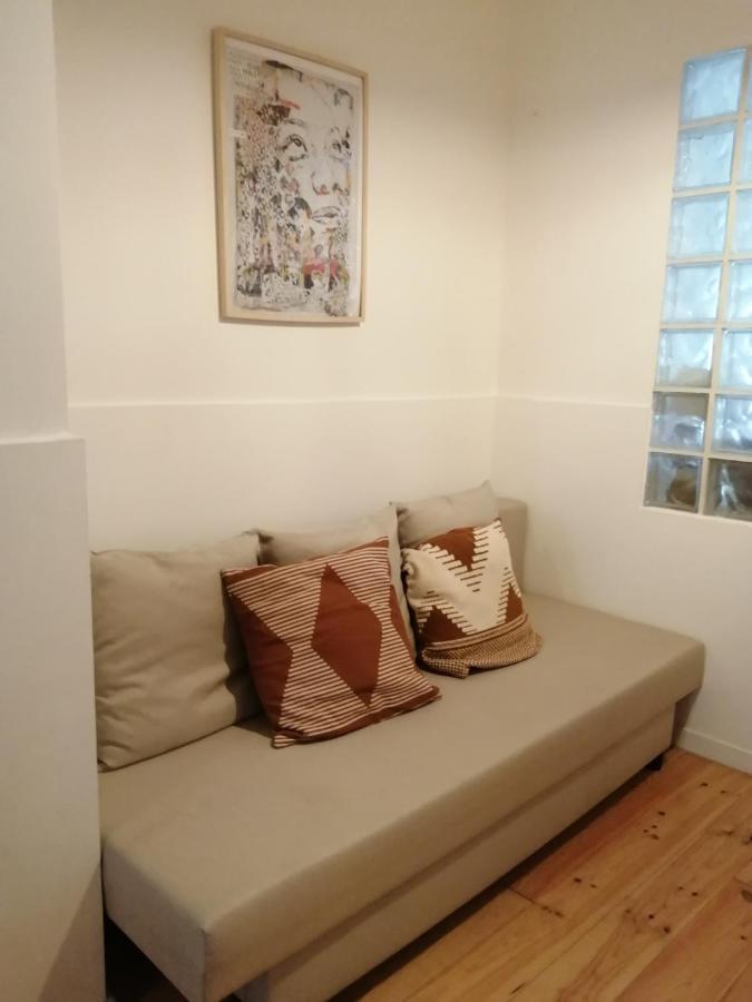 Apartamento Encantador Com Patio リスボン エクステリア 写真